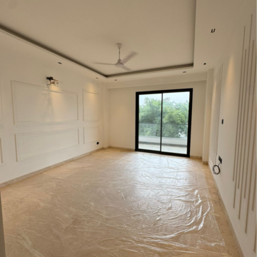 Bedroom in 4 BHK Builder Floor at Sector 63a – for Sale