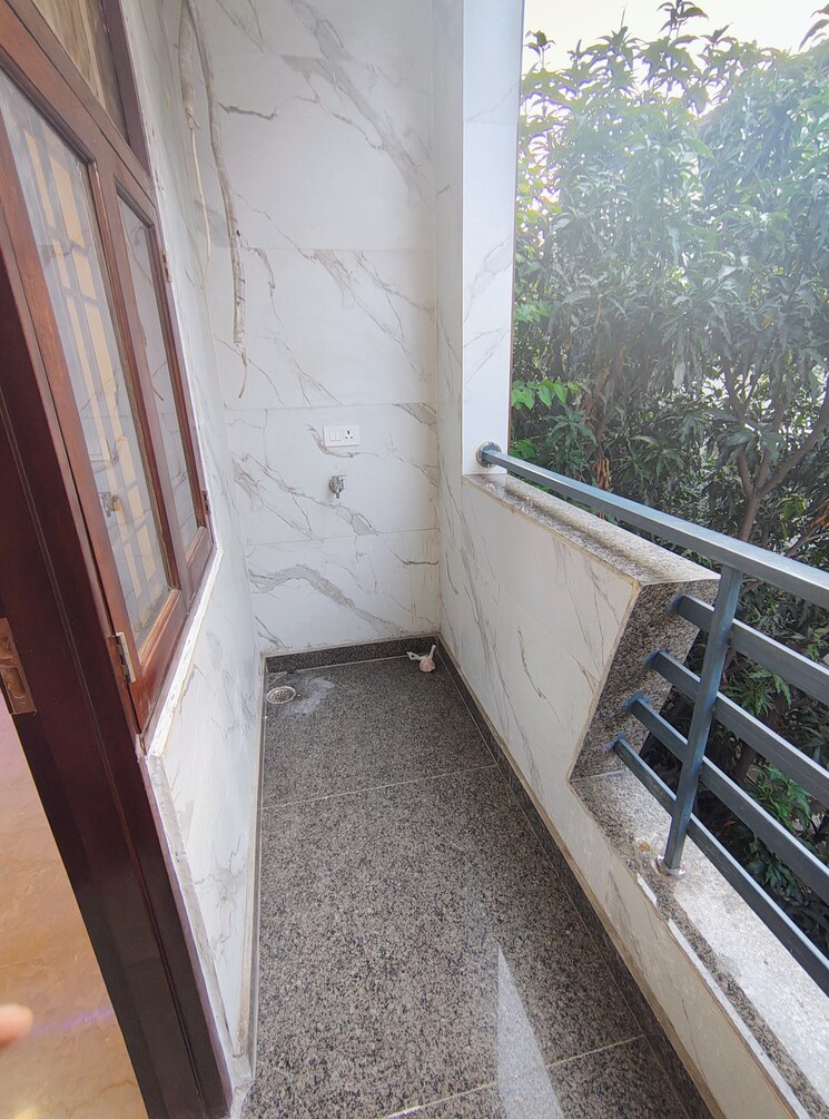 Balcony, rohini sector 16 2 Bedroom 750 Sq.Ft. Builder Floor In Rohini Sector 16 Delhi 7642657