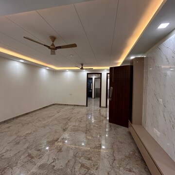 Room in 4 BHK Builder Floor at Chattarpur – for Sale