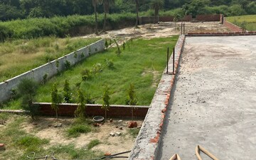 Plot For Sale in Bhopani Village
