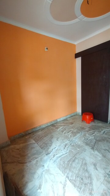 Furnished Amenities in 2 BHK Builder Floor at Uttam Nagar – for Sale
