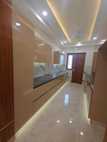 Kitchen in 3.5 BHK Builder Floor at Sainik Colony – for Sale
