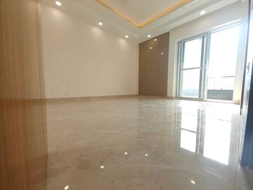 Room in 3.5 BHK Builder Floor at Sainik Colony – for Sale