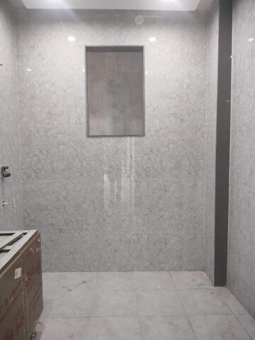 Room in 3.5 BHK Builder Floor at Sainik Colony – for Sale