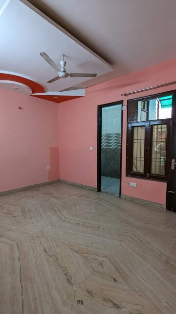 Room in 3 BHK Builder Floor at Green Fields Colony – for Sale