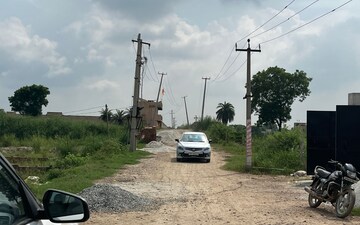Plot For Sale in Bhopani Village