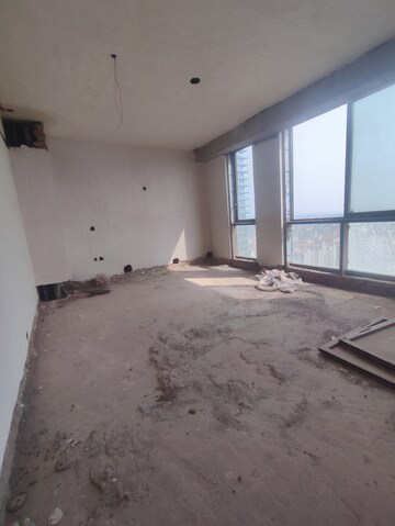 Staircase in 6+ BHK Apartment at M3M Golf Estate, Sector 65 – for Sale