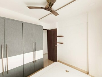Room in 1 BHK Apartment at Shree Shakun Greens, Virar West – for Sale