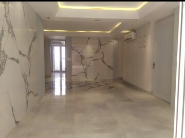Room in 3 BHK Apartment at RG Luxury Homes, Sector 16b Greater Noida – for Sale