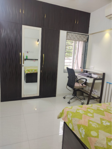 Master Bedroom in 2 BHK Apartment at Jasmine Tower, Vasant Vihar – for Sale