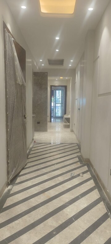 Building Lobby in 3 BHK Builder Floor at Chittaranjan Park – for Sale