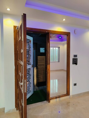 रेसिडेंशियल बिल्डर फ्लोर वर्ग फुट फॉर रेंट इन सेक्टर 19, द्वारका दिल्ली  7644042