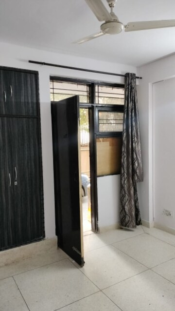 रेसिडेंशियल फ्लैट वर्ग फुट फॉर रेंट इन सेक्टर 9, द्वारका दिल्ली  7644055