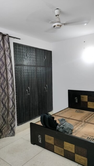 रेसिडेंशियल फ्लैट वर्ग फुट फॉर रेंट इन सेक्टर 9, द्वारका दिल्ली  7644055