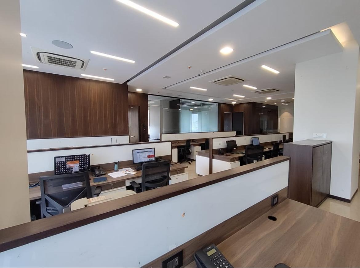 Commercial Office Space 2367 Sq.Ft. For Rent in Worli Mumbai  7644174