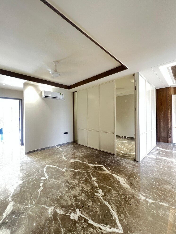 Room, sector 49 4 Bedroom 270 Sq.Yd. Builder Floor In Sector 49 Gurgaon 7644529