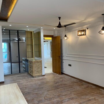 Room in 4 BHK Builder Floor at Anant Raj Estate Plots, Sector 63a – for Sale