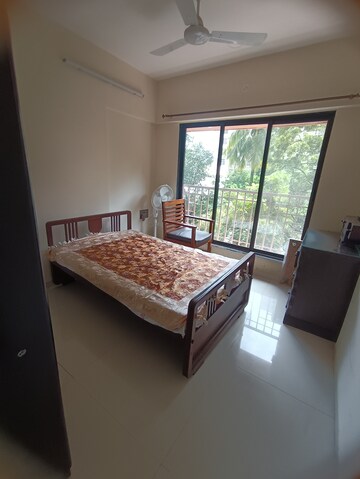 रेसिडेंशियल फ्लैट वर्ग फुट फॉर रेंट इन ओरलेम मुंबई  7644745