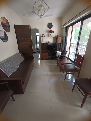 रेसिडेंशियल फ्लैट वर्ग फुट फॉर रेंट इन ओरलेम मुंबई  7644745