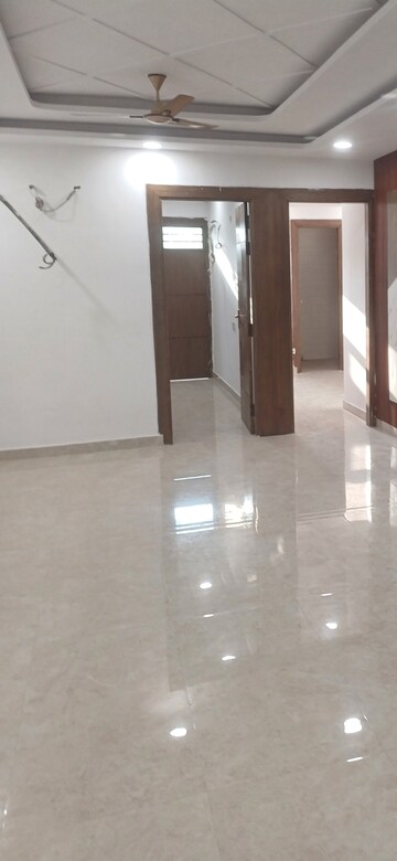 Room in 3.5 BHK Builder Floor at Fidato Honour Homes, Sector 89 – for Sale