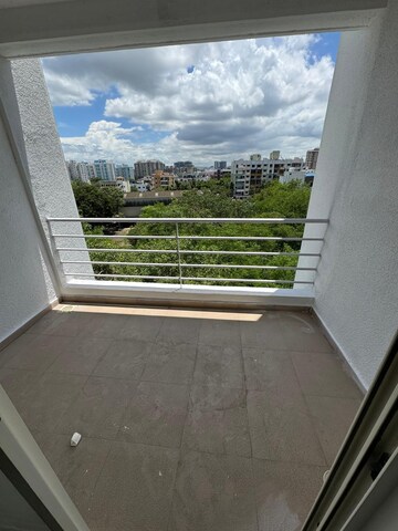 Balcony in 1.5 BHK Apartment at Lunkad Daffodils, Viman Nagar – for Sale