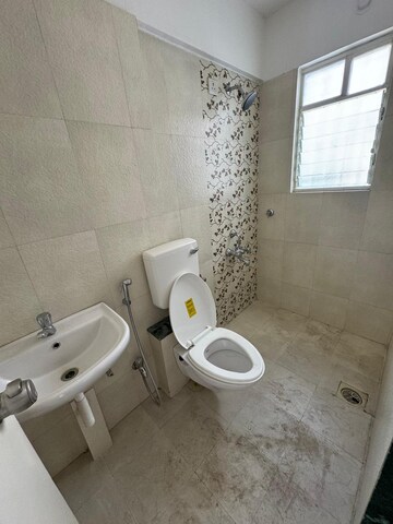 Bathroom in 1.5 BHK Apartment at Lunkad Daffodils, Viman Nagar – for Sale