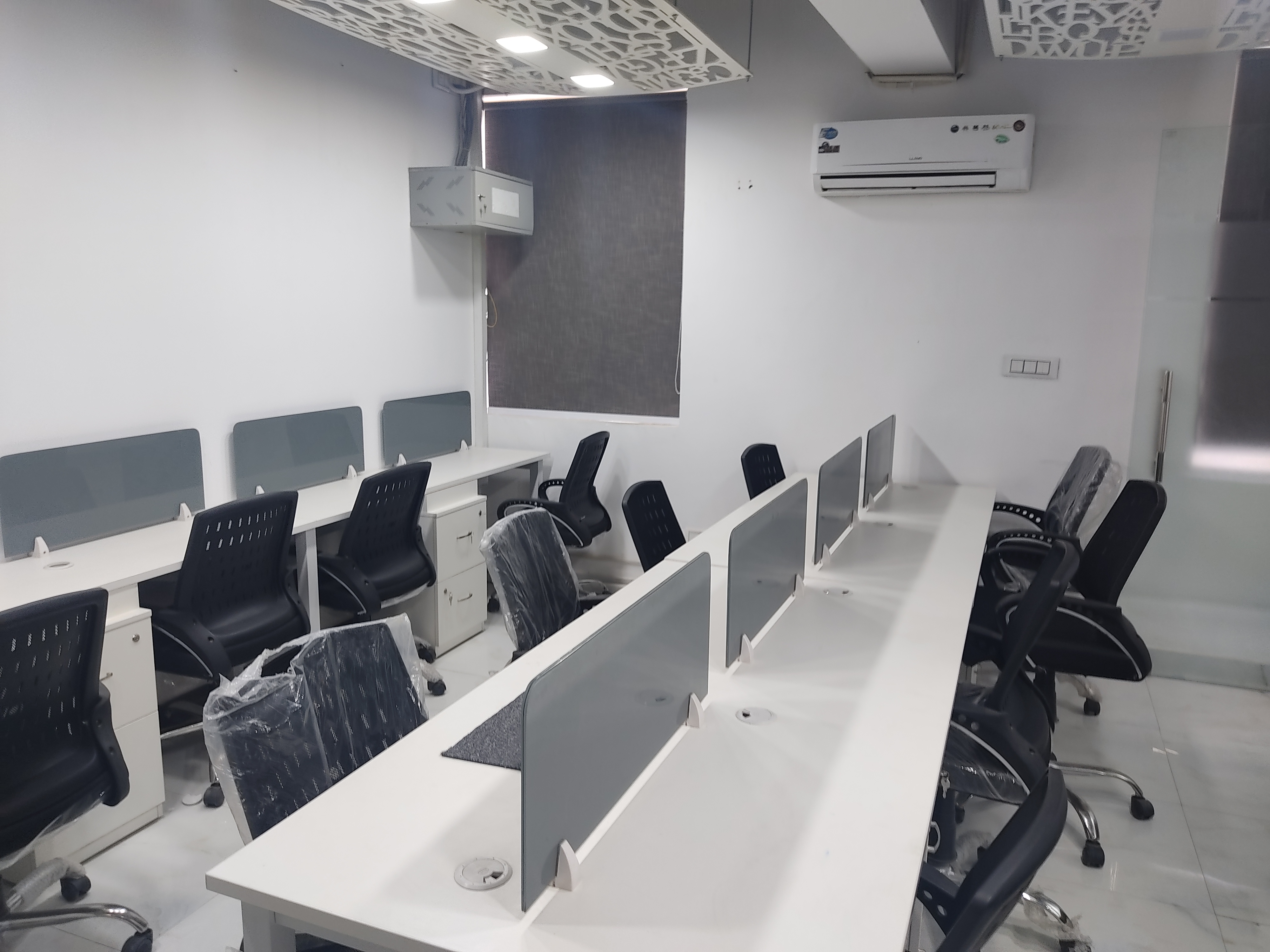 Commercial Office Space 1200 Sq.Ft. For Rent in Sector 63 Noida  7645484