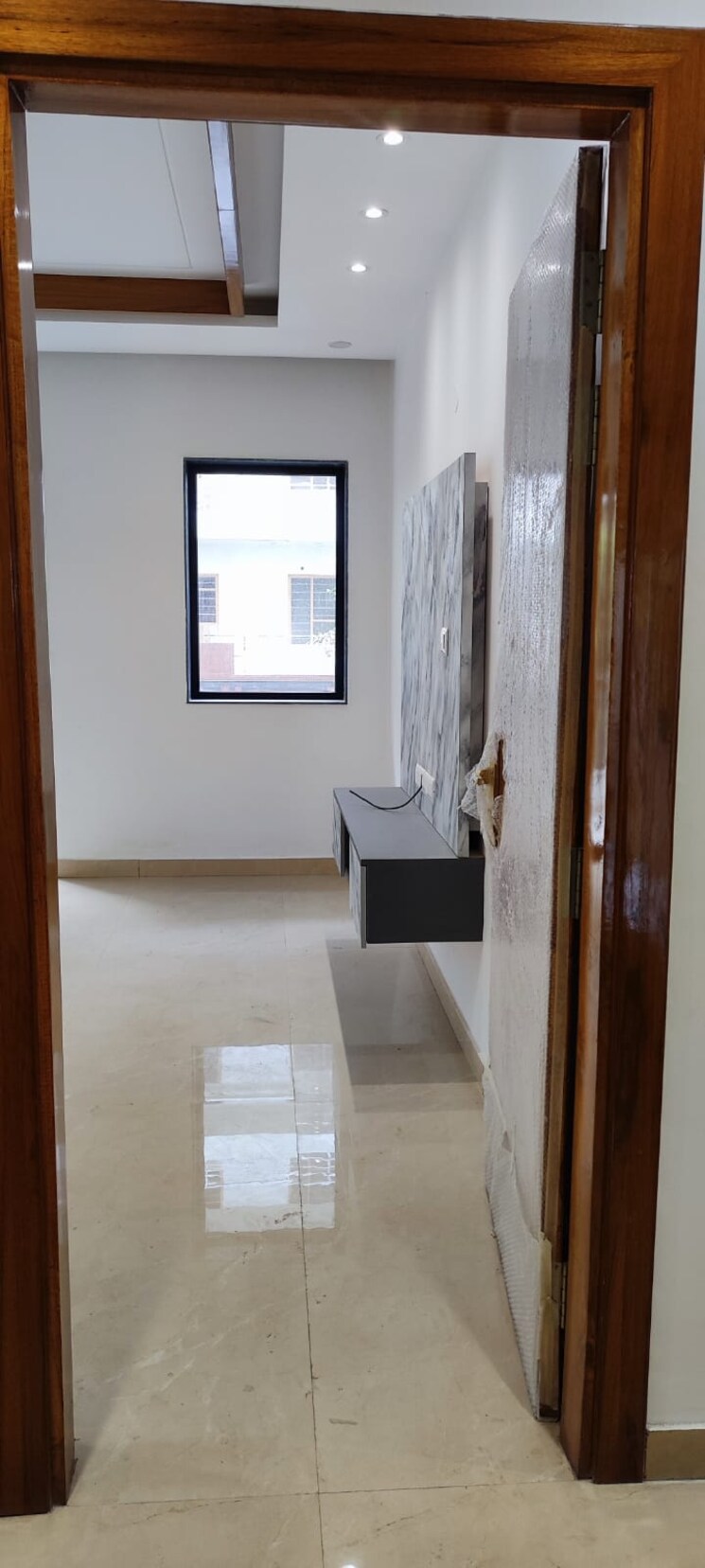 Room, bptp-park-81 4 Bedroom 350 Sq.Ft. Builder Floor In Sector 81 Faridabad 7645474