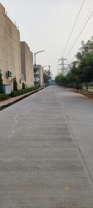 Parking in 4 BHK Apartment at Puri Vip Floors, Sector 81 – for Sale