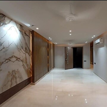 Room in 3 BHK Builder Floor at Igi Airport Area – for Sale