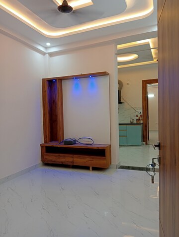 Room in 3 BHK Villa at Gomti Nagar – for Sale