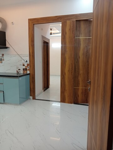 Room in 3 BHK Villa at Gomti Nagar – for Sale