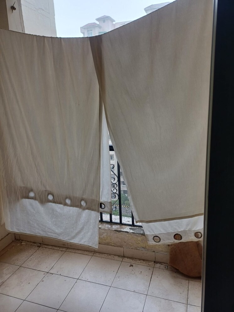 Bathroom, supertech-cape-town 2 Bedroom 930 Sq.Ft. Apartment In Sector 74 Noida 7645773