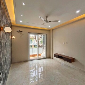 Room in 4 BHK Builder Floor at Ansal API Esencia, Sector 67 – for Sale