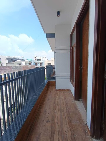 3 BHK Builder Floor For Sale in Chattarpur