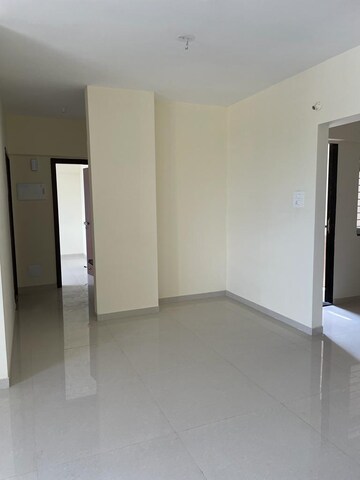 Room in 2 BHK Apartment at Vertical Alcinia, Mohammadwadi – for Rent