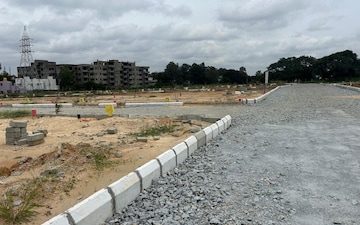 Plot For Sale in Guddadahalli
