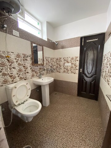 Master Bedroom in 3 BHK Apartment at MS Enclave Zirakpur, Dhakoli Village – for Sale