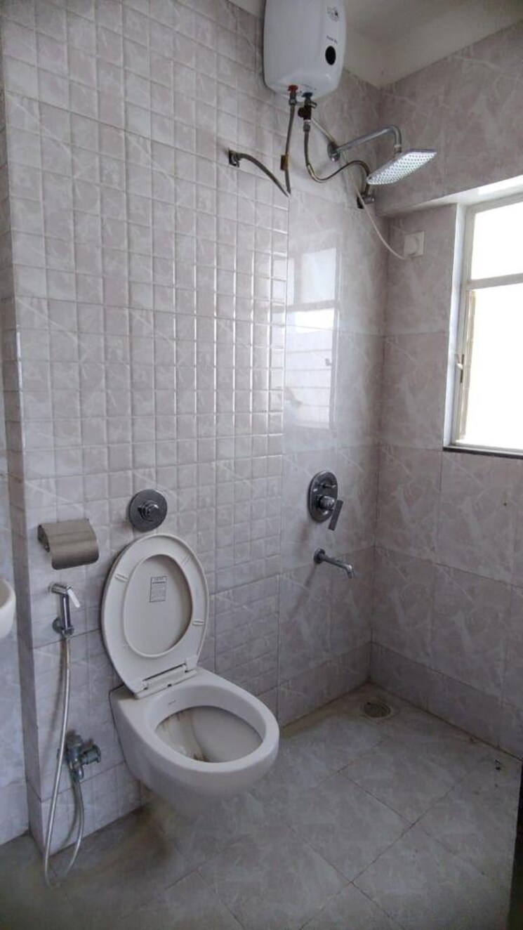 Bathroom, mantra-ira 4 Bedroom 2450 Sq.Ft. Penthouse In Undri Pune 7647494