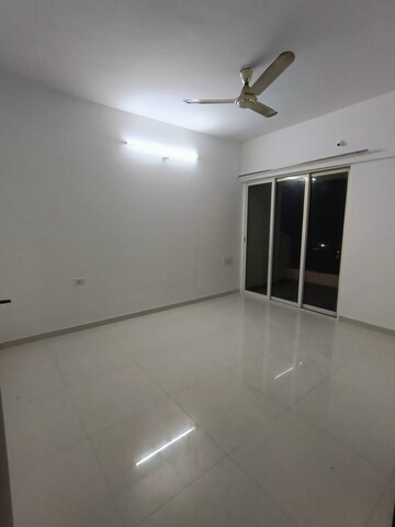 Room in 1 BHK Apartment at Puranik Abitante, Bavdhan – for Sale