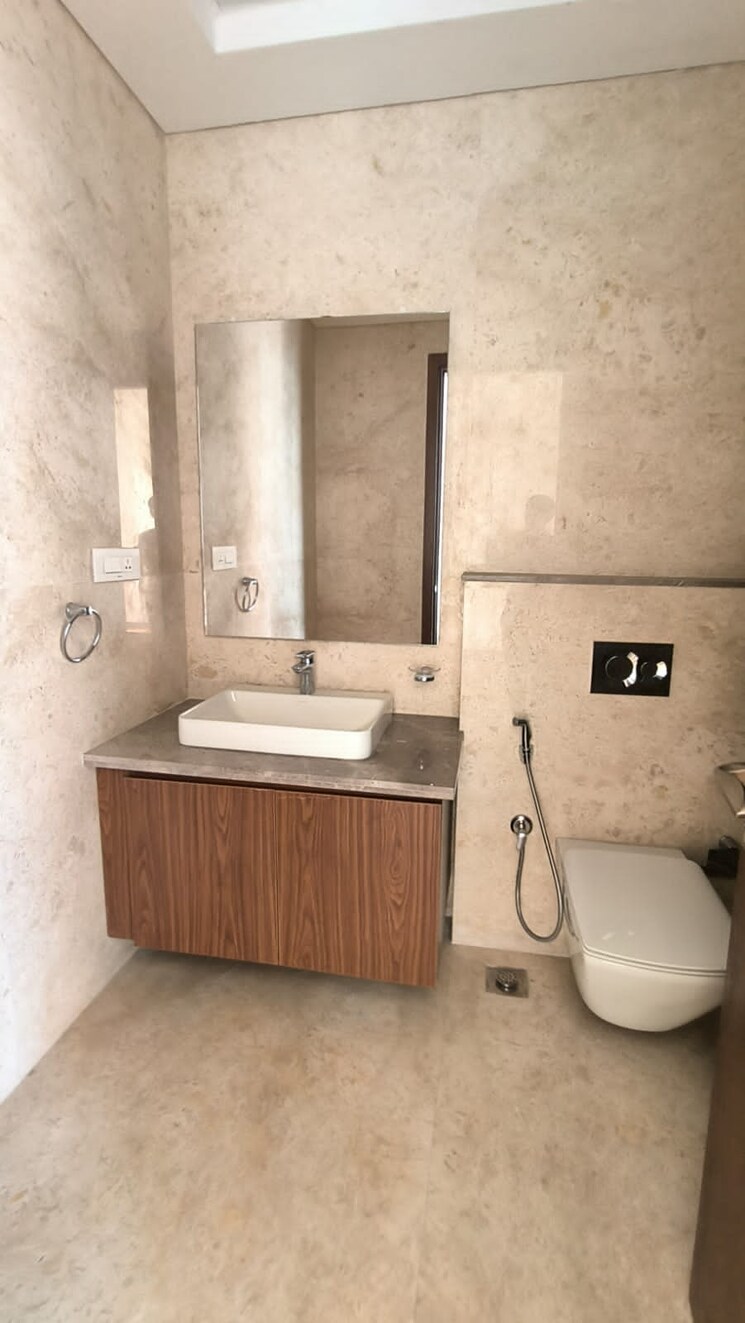 Bathroom, prestige-kenilworth 3 Bedroom 3489 Sq.Ft. Apartment In Vasanth Nagar Bangalore 7647573