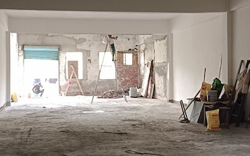 Warehouse For Sale in Kamala Bhavan Goregaon, Goregaon East