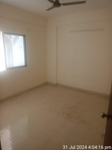 Room in 2 BHK Apartment at Signature Orchard Avenue 2, Sector 93 – for Sale