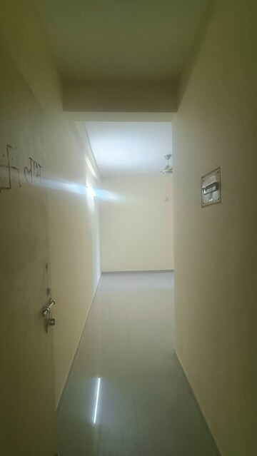 Room in 2 BHK Apartment at Signature Orchard Avenue 2, Sector 93 – for Sale