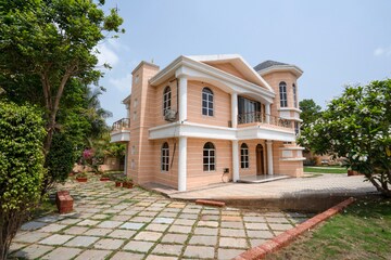 3 BHK Villa – Exterior View View at Cosmos Hawaiian Village, Ghodbunder Road - for Sale