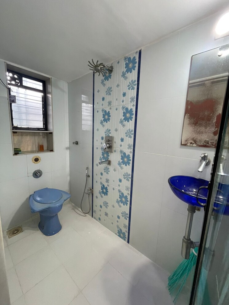 Bathroom, sai-ashish-chs-mulund 1 Bedroom 390 Sq.Ft. Apartment In Mulund West Mumbai 7648336