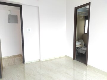 1 BHK Apartment For Rent in Rajesh White City Kandivali East Mumbai  7648391