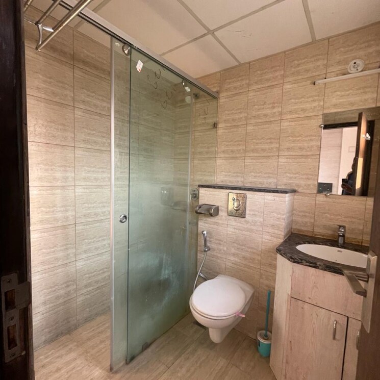 Bathroom, bptp-amstoria 3 Bedroom 1924 Sq.Ft. Villa In Sector 102 Gurgaon 7648592