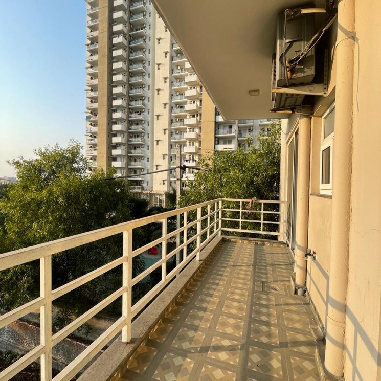 Balcony, bptp-amstoria 3 Bedroom 1924 Sq.Ft. Villa In Sector 102 Gurgaon 7648592
