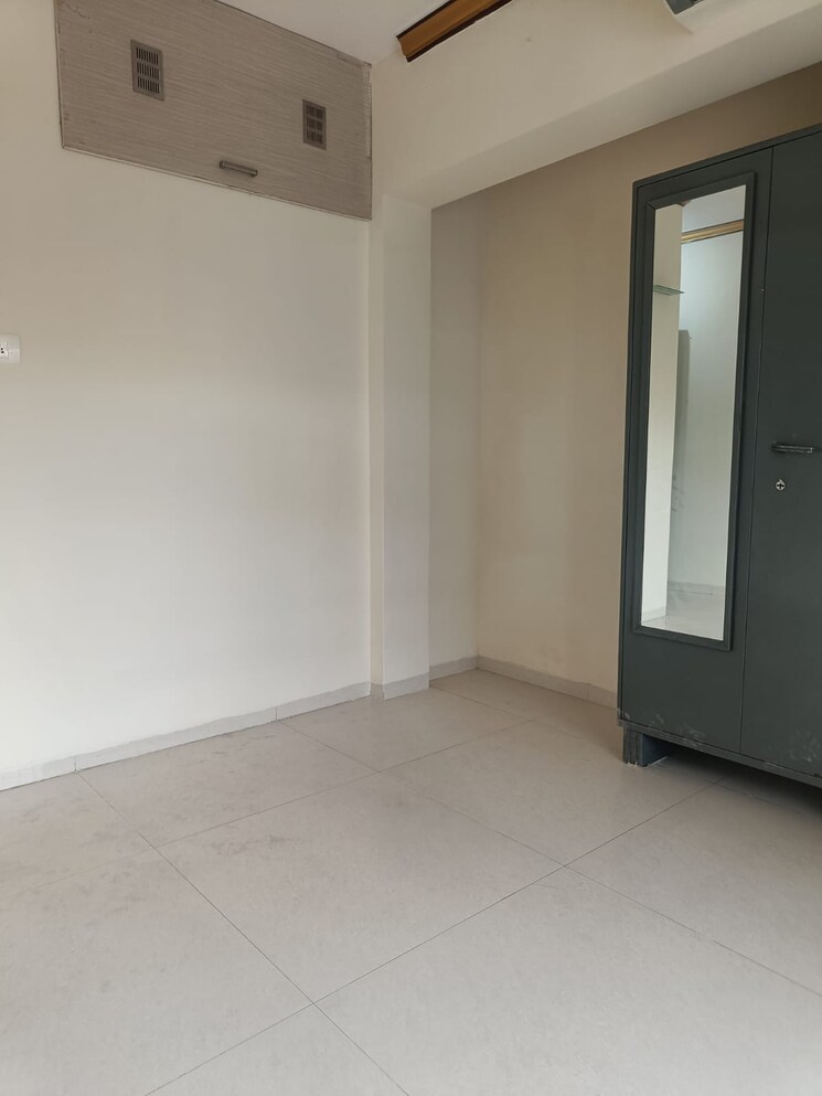 Room, delta-avenue 2 Bedroom 700 Sq.Ft. Apartment In Uthalsar Thane 7648746